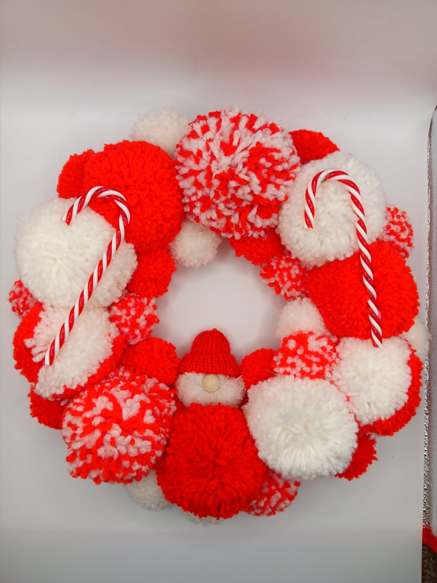 Pom pom hanging wreath christmas