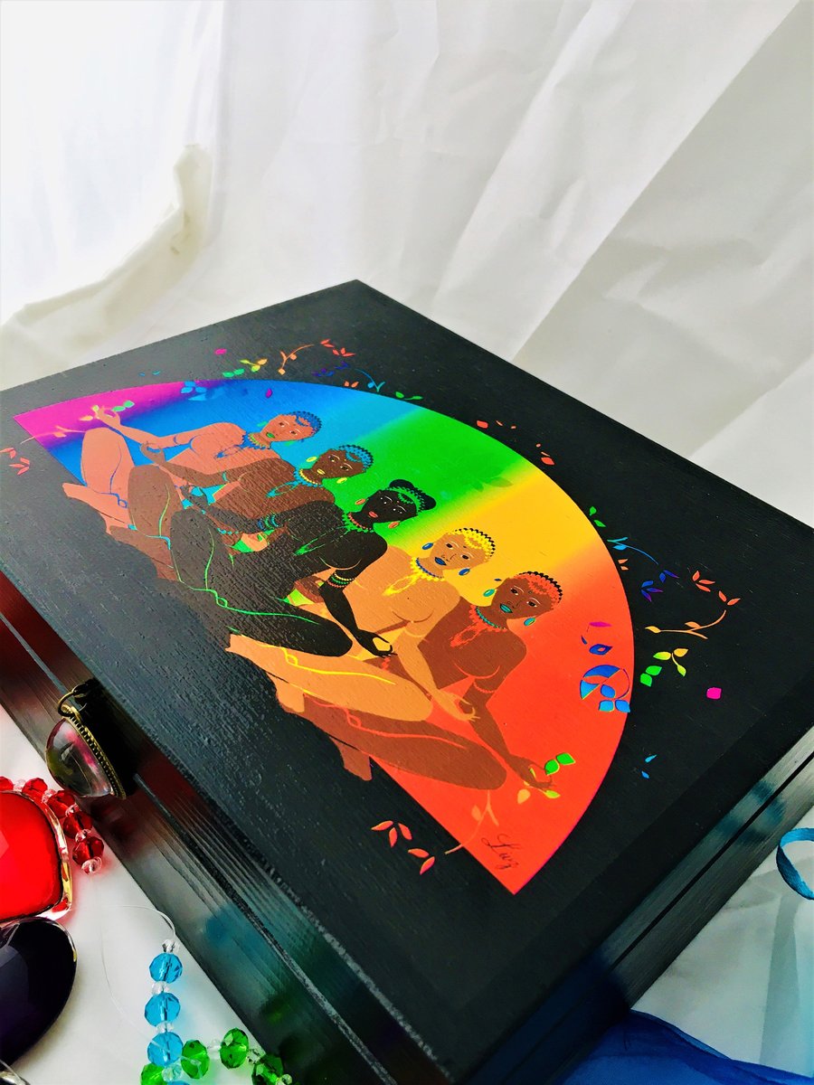 21.5cm Wooden Box Storage - WARRIORS. Original ARTWORK. 6 Removable Dividers