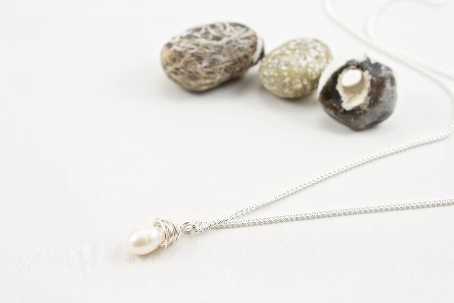 Freshwater Baroque White Pearl and Silver Pendant