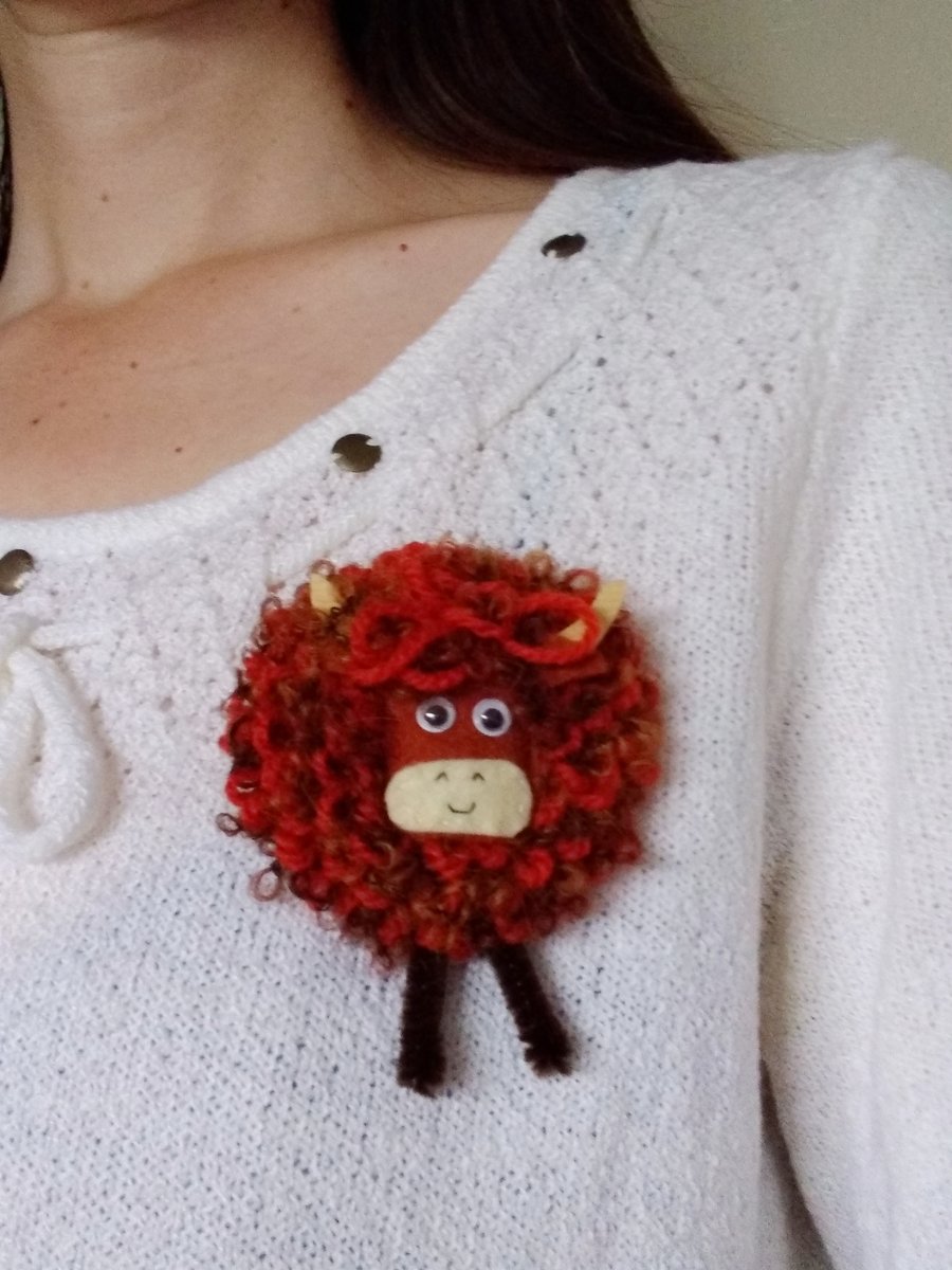 Highland cow brooch, felt farm animal brooch, gift for her