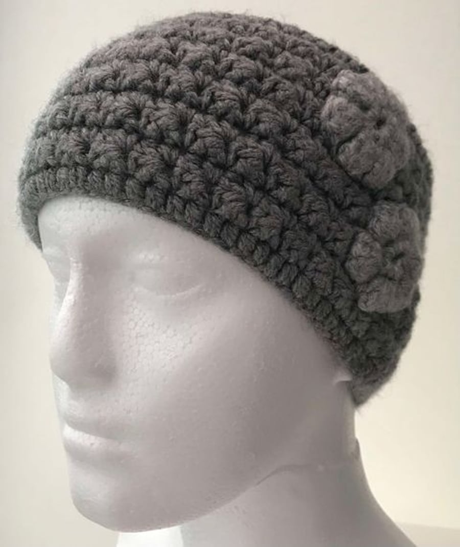 Crocheted ear warmer. Headband . GREY