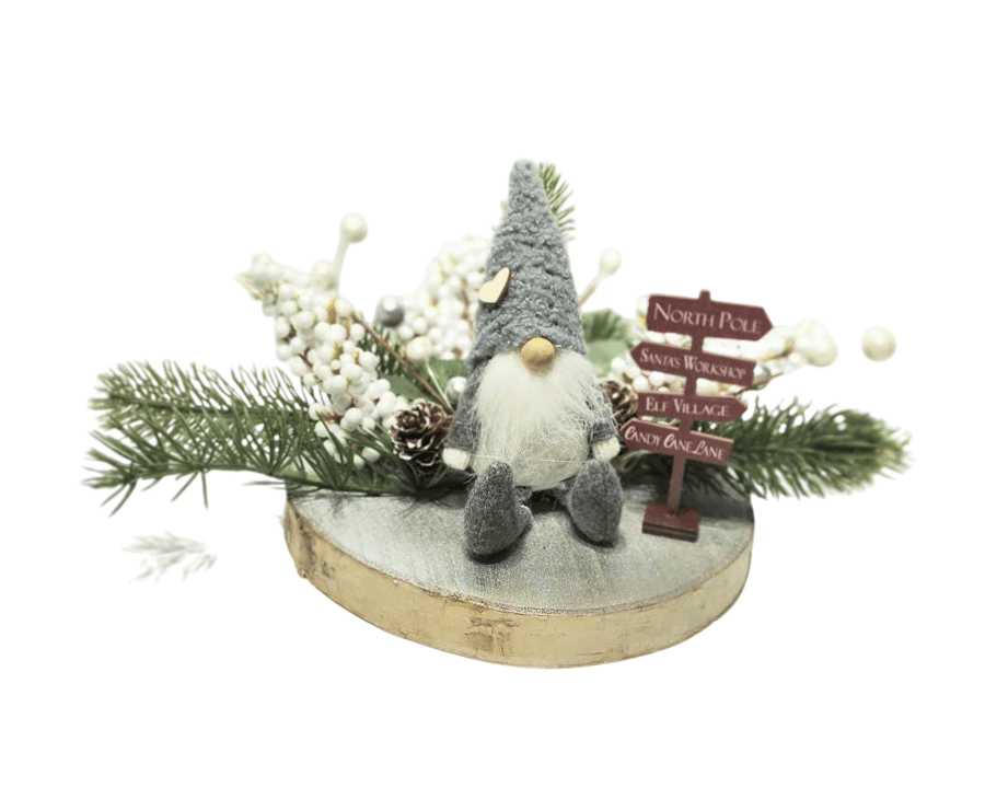 CHRISTMAS GNOME CENTERPIECE