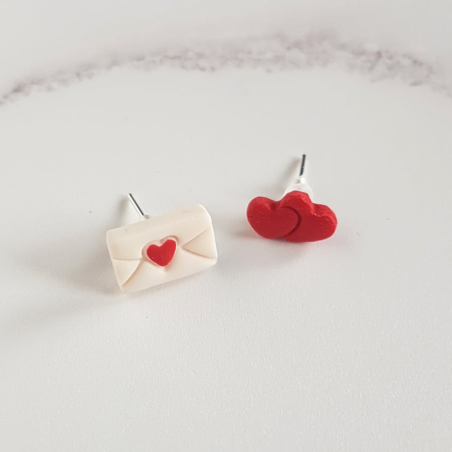 Mini double hearts and love letter stud earrings, red or pink