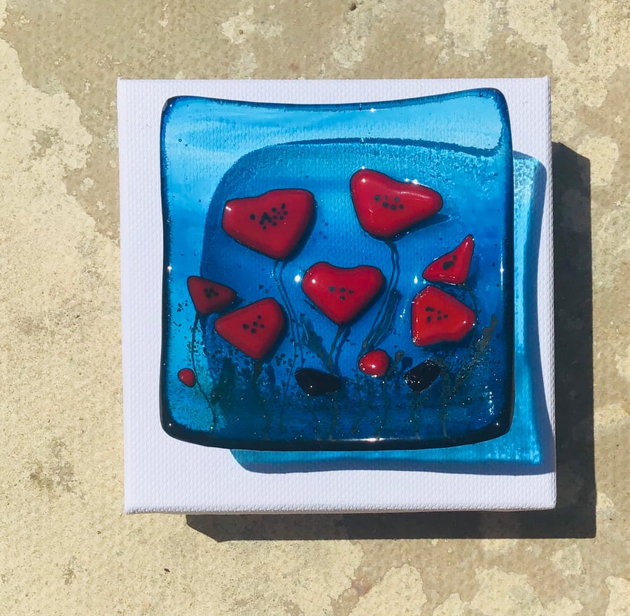 Fused glass poppy trinket dish in white gift box 