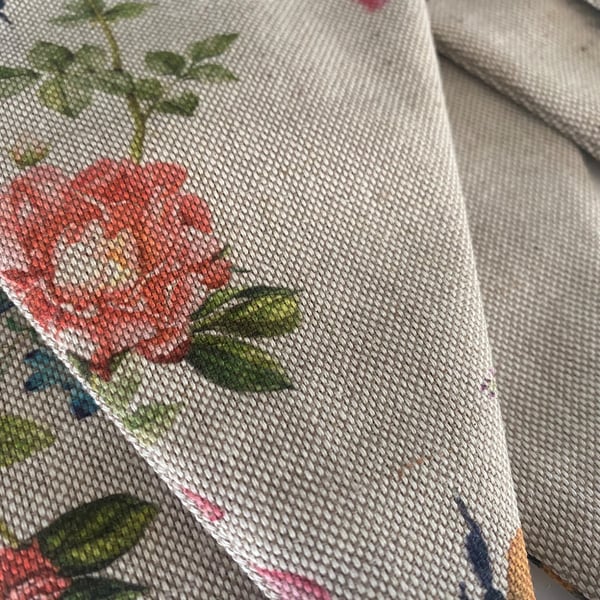 Bumble Bee Garden Bunting