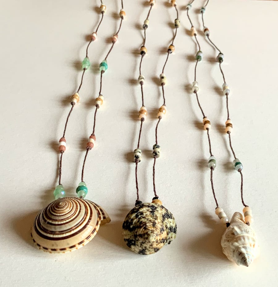 Statement shell necklace with beads