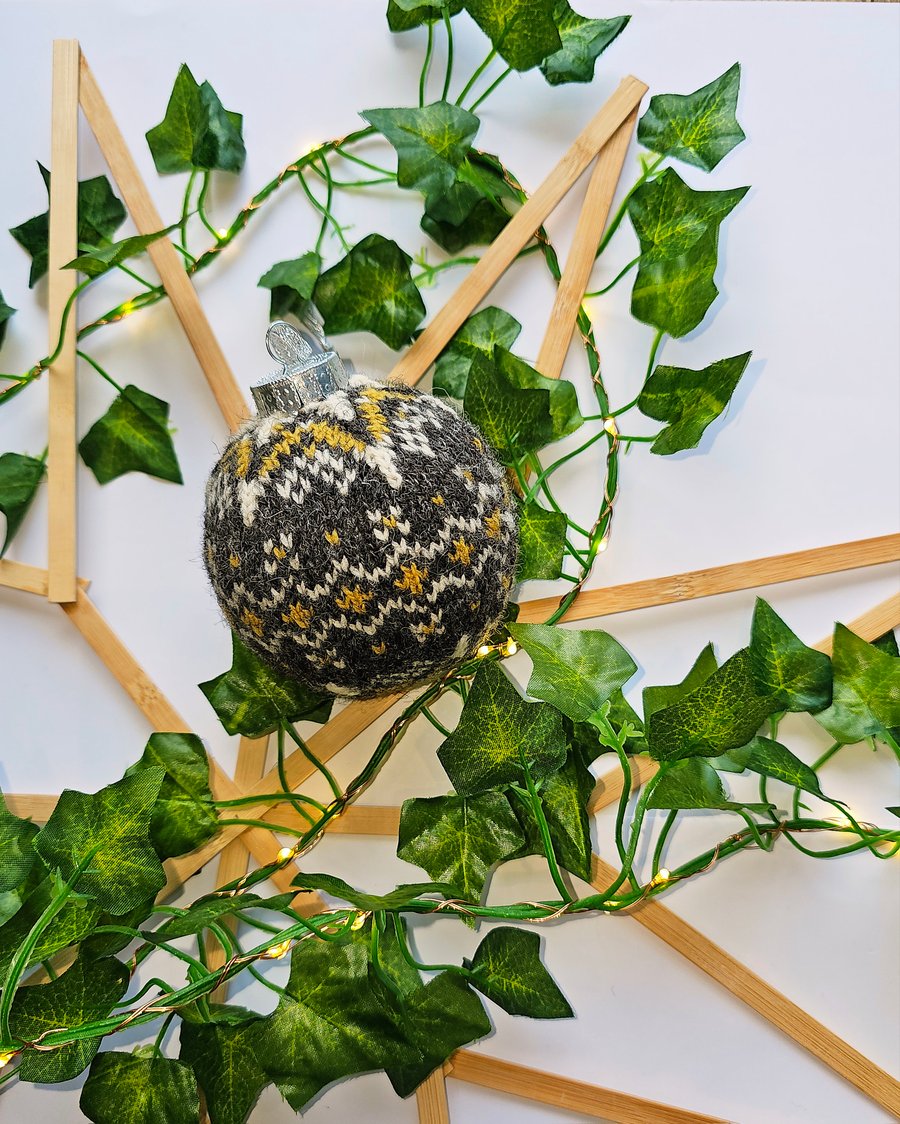 Fair Isle Christmas Bauble