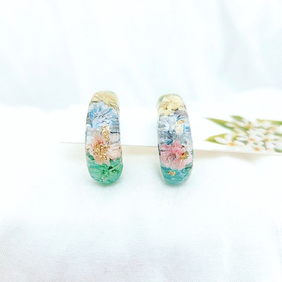 Dried flowers earrings Floral resin earrings Hoop earrings