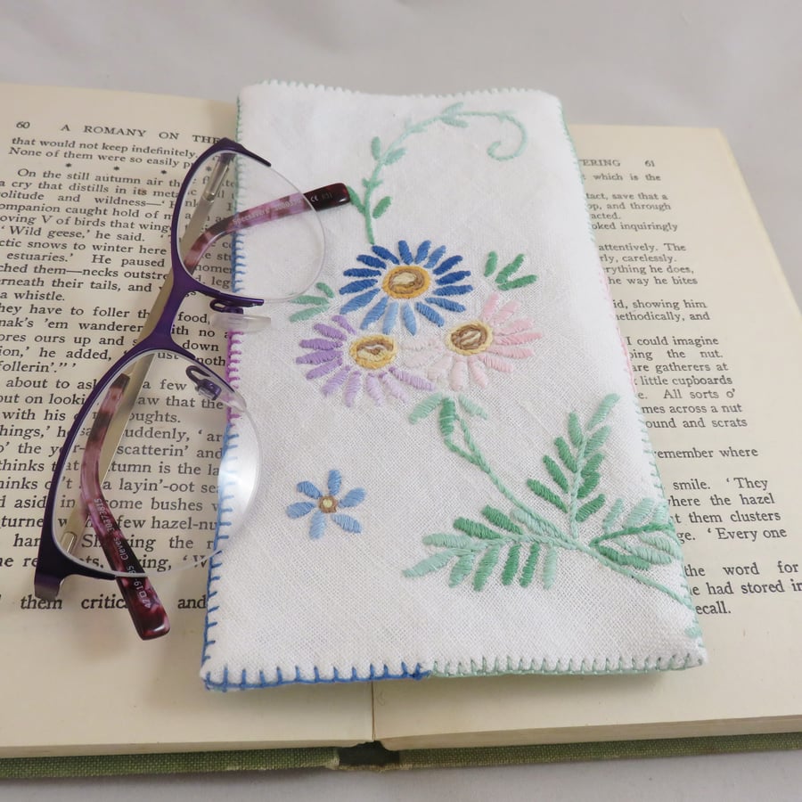 SALE Glasses case from vintage linen blue and pink daisies