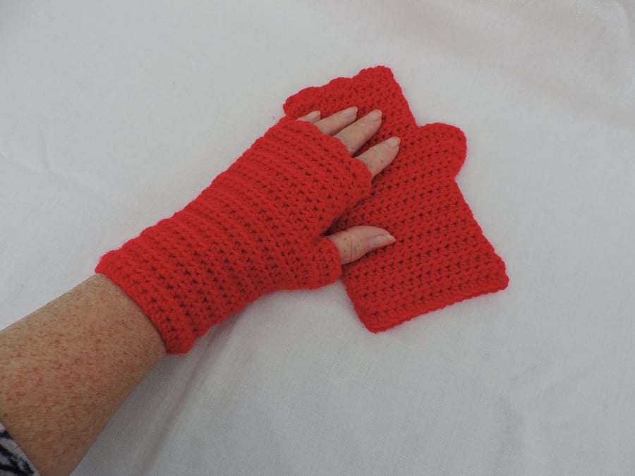 Crochet Fingerless Mitts Red Seconds Sunday