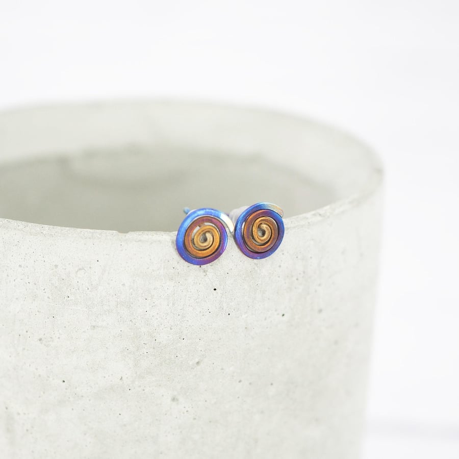 Titanium spiral stud earrings - Delicate hypoallergenic earrings - Boho rainbow 