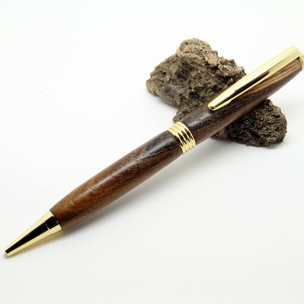Laburnum Streamline twist pen