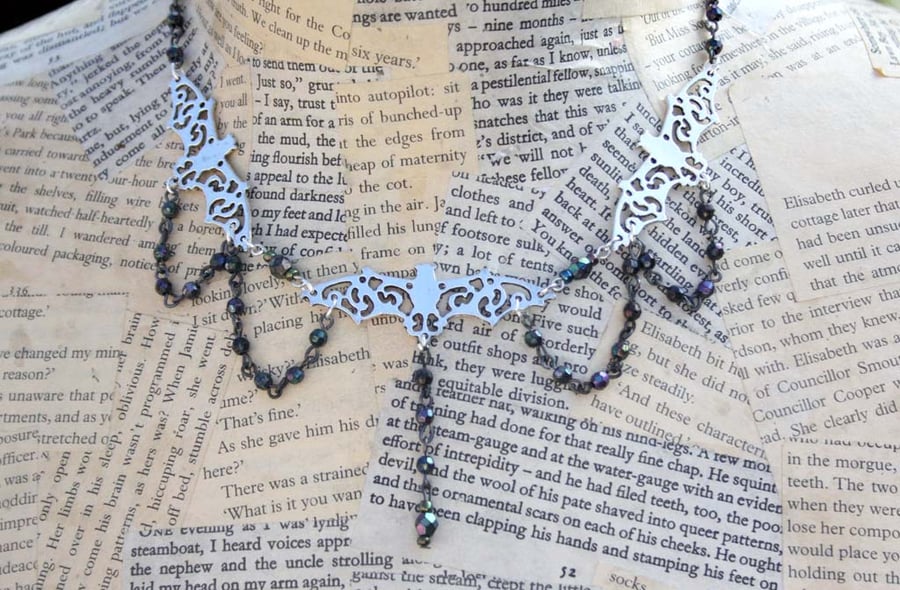 Gothic Vampire Bat Beaded Halloween Necklace - Folksy