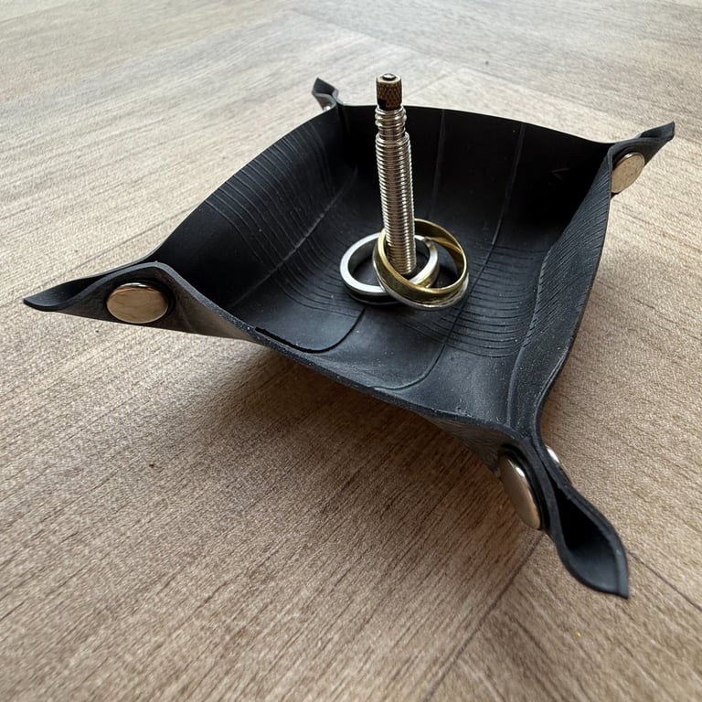 Ring Holder made from Bicycle Inner Tube with Valve - Presta