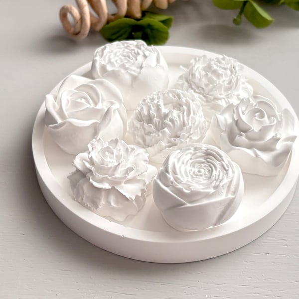 Set of 7 White Flower Fragrance Stones with Round Display Tray