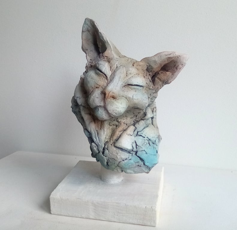 Feline. Ceramic cat sketch sculpture. 