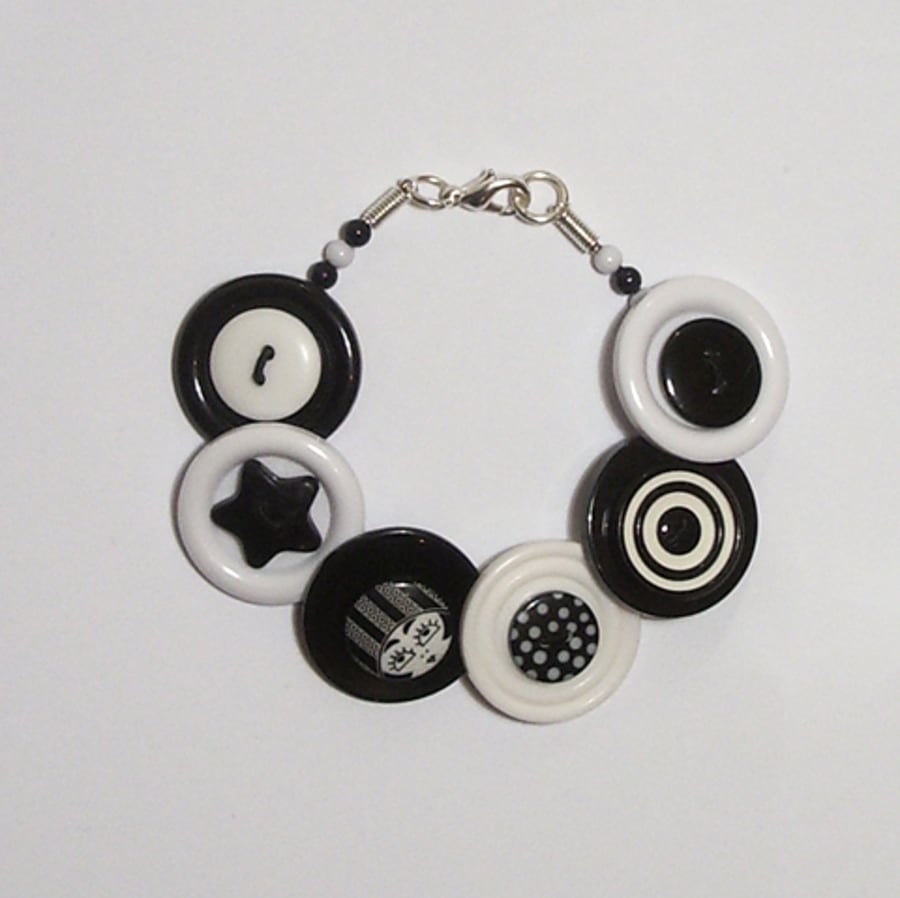 Black and White button bracelet