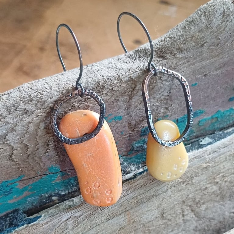Pebble Earrings, copper, siver and beach plastic, mismatched earrings.
