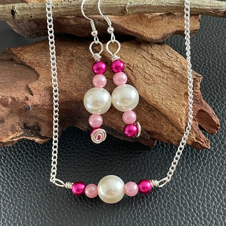 Faux Pearl Necklace and Earrings Set - Pink and Ivory
