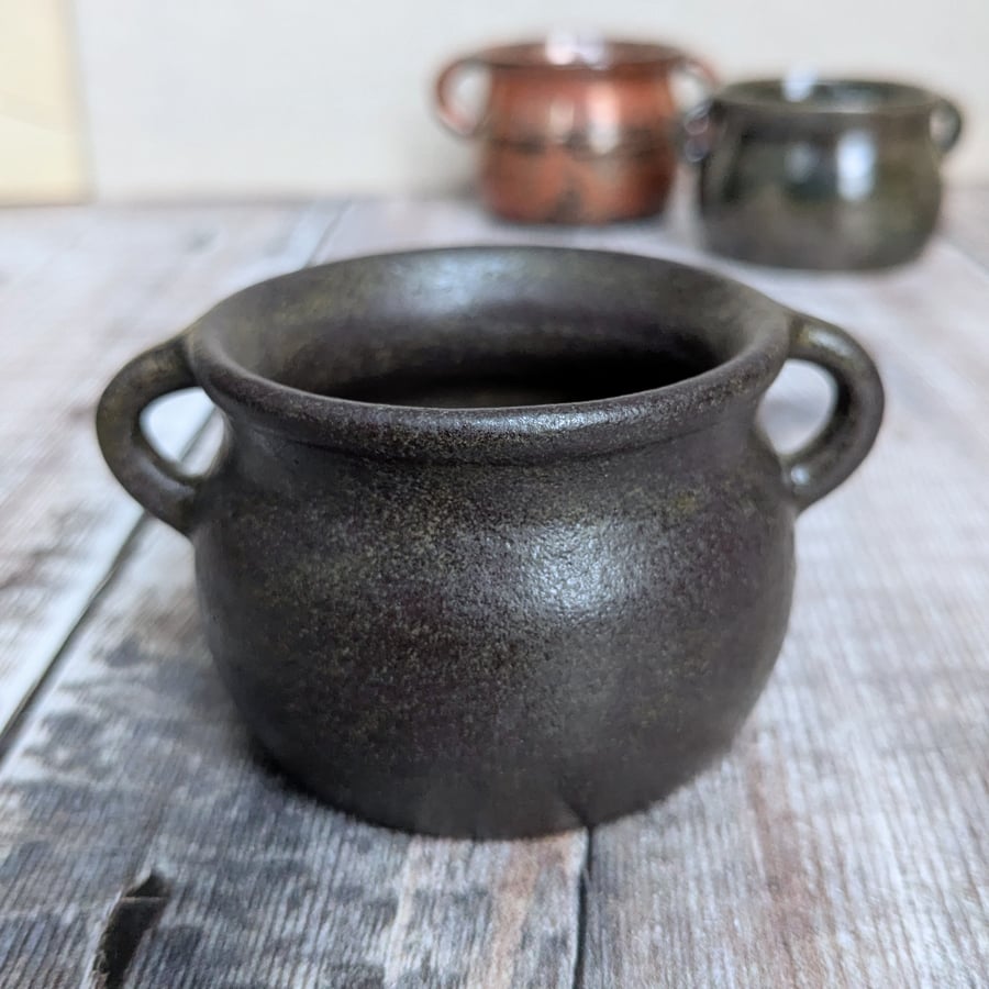 Perfectly imperfect Small ceramic cauldron tealight, satin black