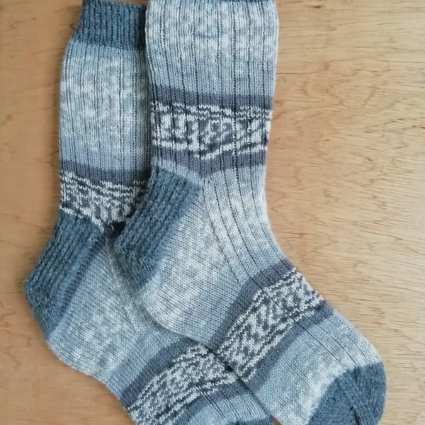 Socks, hand knitted, LARGE, adult size 9-11