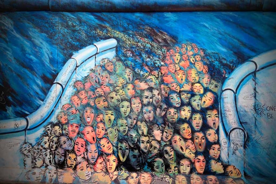 Berlin Wall Graffiti Artwork Street Art Mural Germany 18"x12" Print