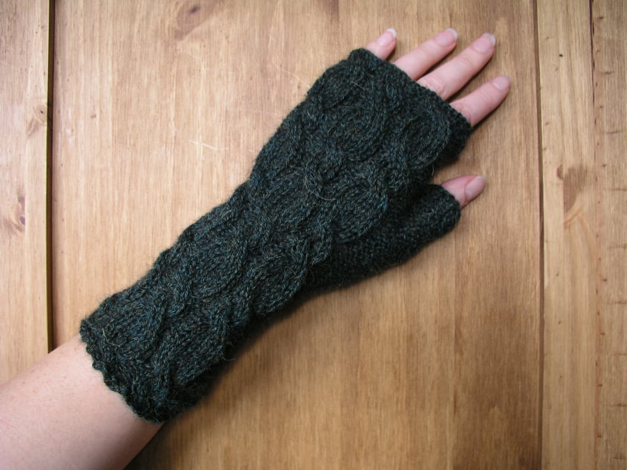 Alpaca Fingerless Gloves Bottle Green