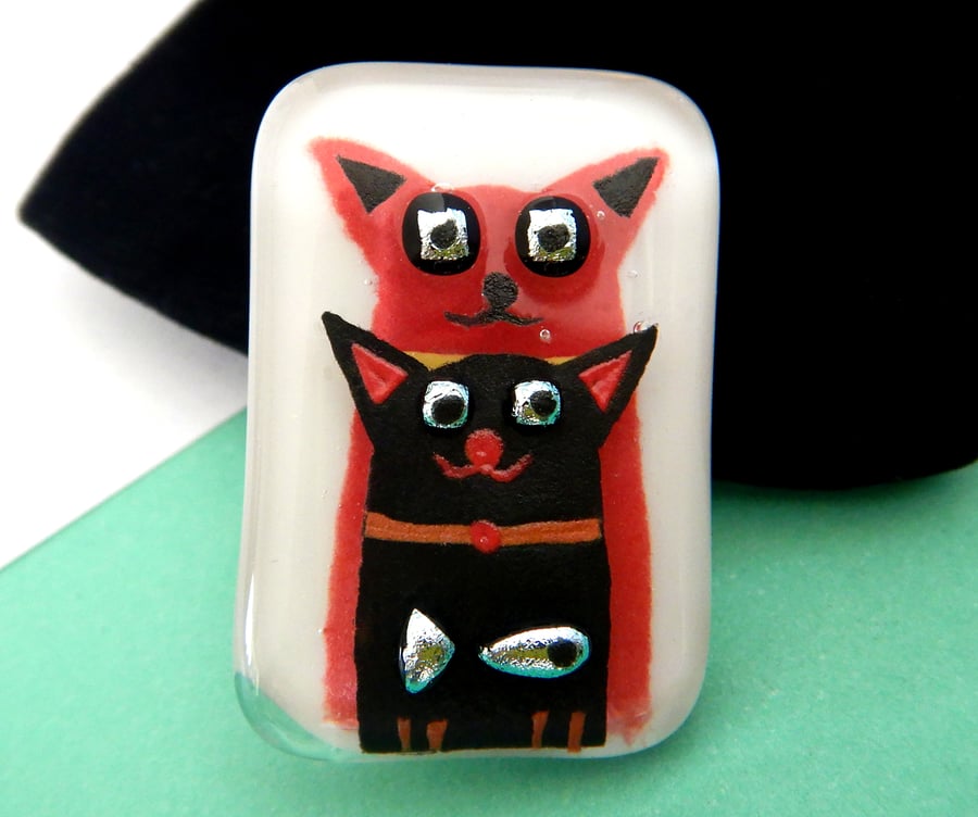 Handmade Fused Glass 'Cats with Fish' Brooch
