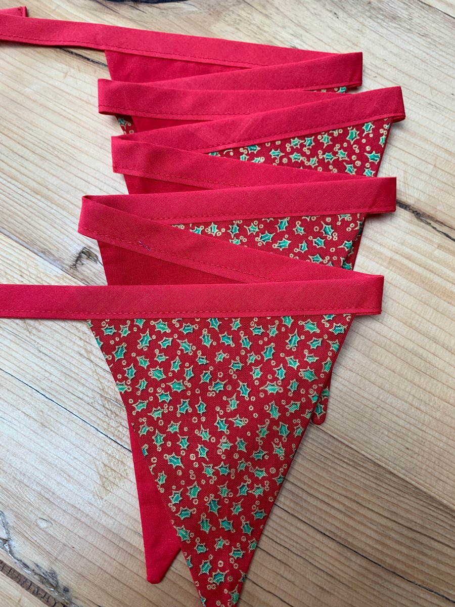 Holly Print Fabric 8 Flag Christmas Bunting