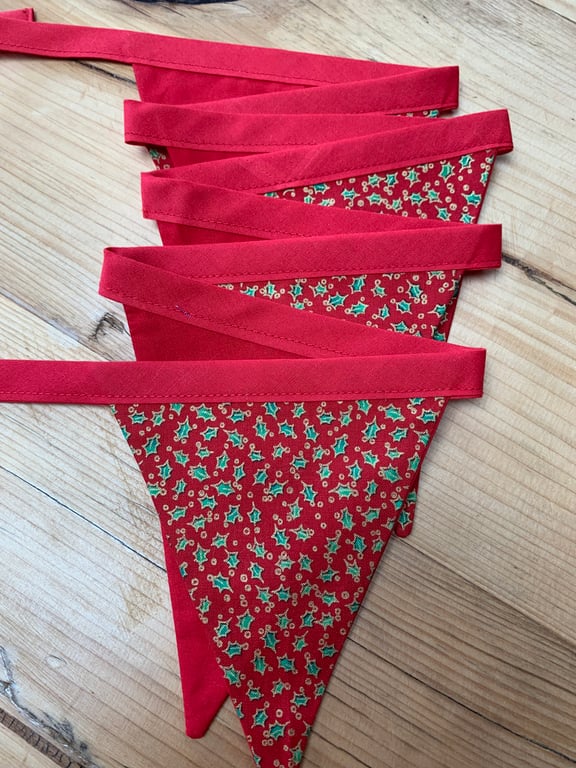 Holly Print Fabric 8 Flag Christmas Bunting