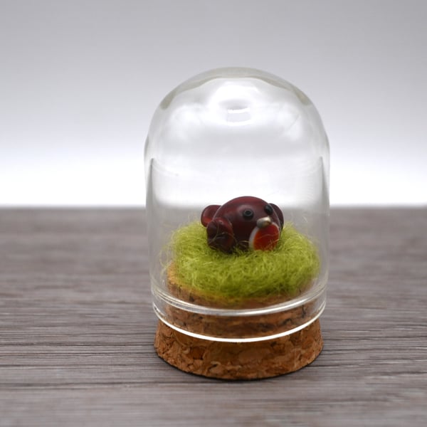 small glass robin keepsake figure