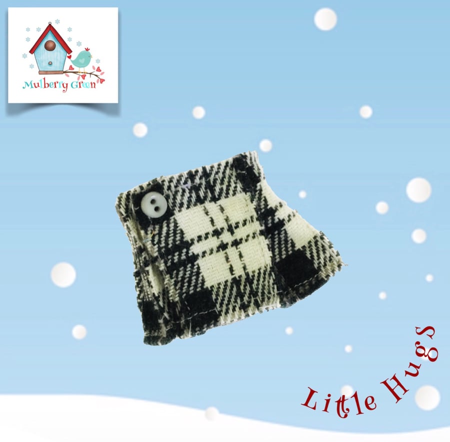 Little Hugs’ Black and White Tartan Kilt