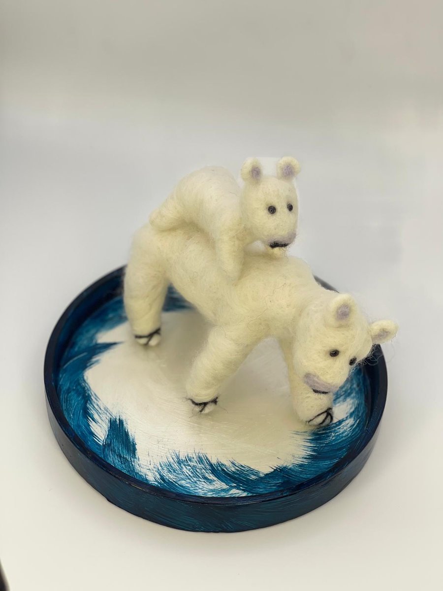 Polar Bear mum and baby