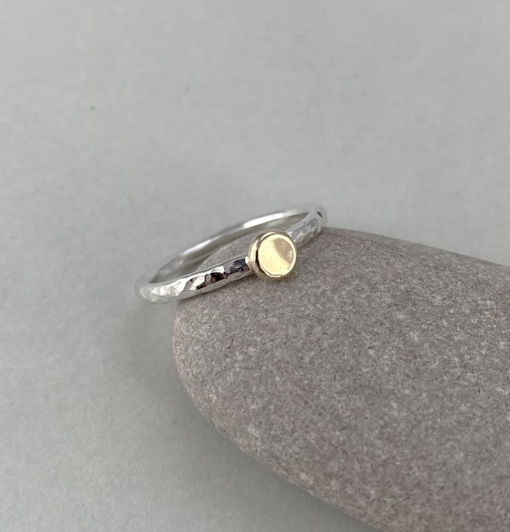 Hammered 9ct Yellow Gold Pebble Stacking Ring