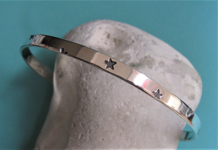 Star bangle in sterling silver