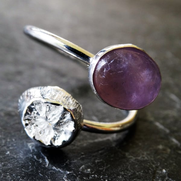 Lavender amethyst, sterling silver cast shell Tristan ring.