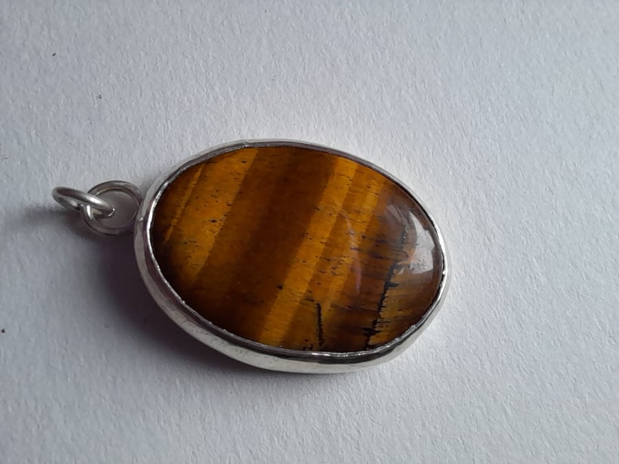 Gorgeous tigers eye pendant 