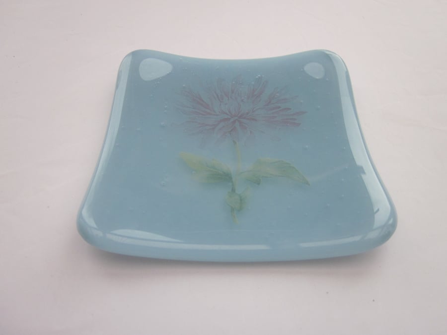 Handmade fused glass trinket bowl or soap dish - china blue with chrysanthemum