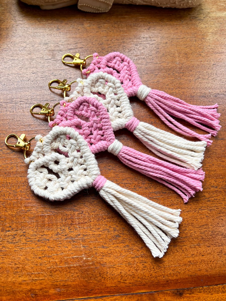 Keyring - Macrame Knotted Heart Keychain Boho Keychain, Bag Charm - White