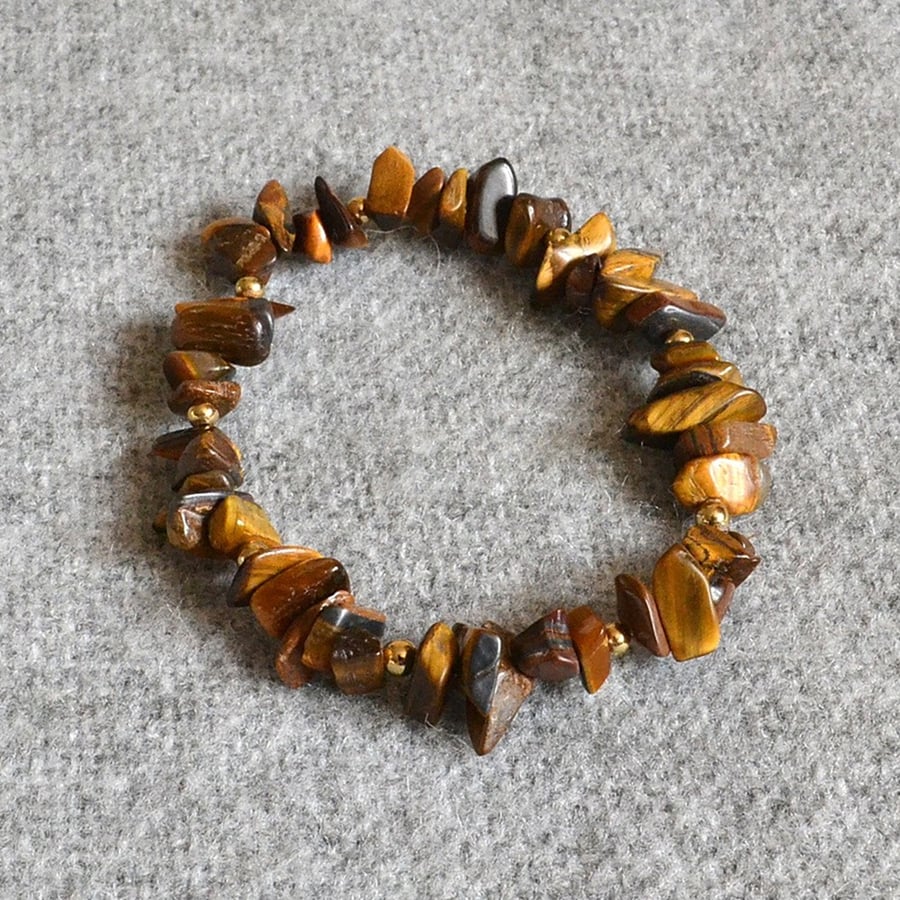Tiger’s Eye Chip Children’s Elastic Bracelet with Gold-Plated Spacer Beads