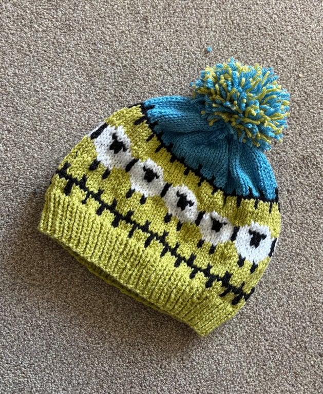 Bobble hat