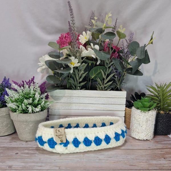 Glasses or trinket basket, hand crocheted 