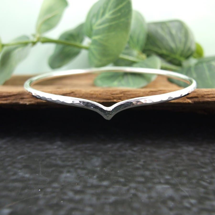 Sterling Silver Oval Hammered Chevron Bangle 