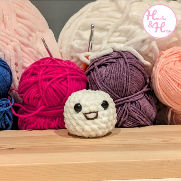 Medium crochet marshmallow - 5cm x 4.5cm