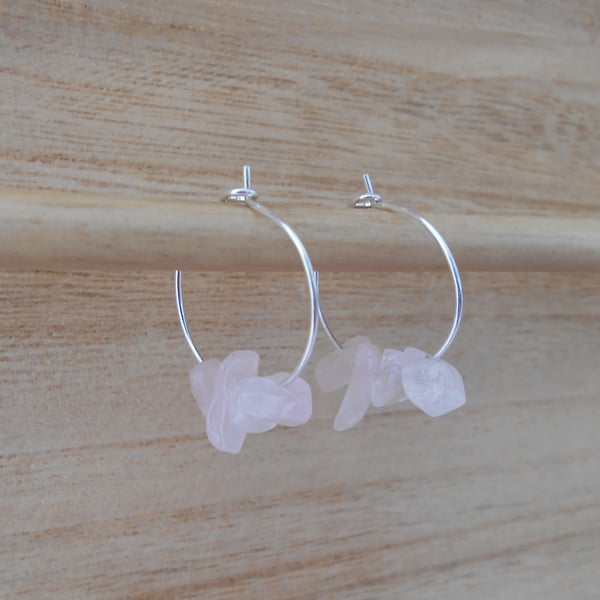 Rose quartz thin hoop earrings in sterling silver.  Ref : 275