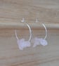 Rose quartz thin hoop earrings in sterling silver.  Ref : 275