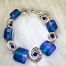 Blue glass beaded bracelet 
