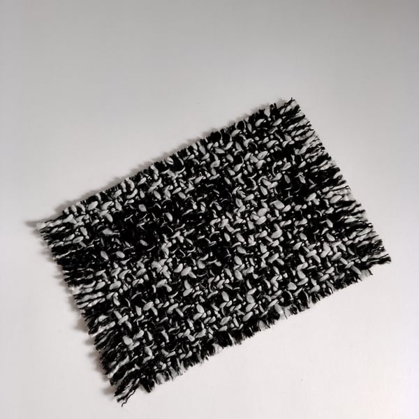 Handmade dolls house fringe rug 1:12 scale black grey rustic