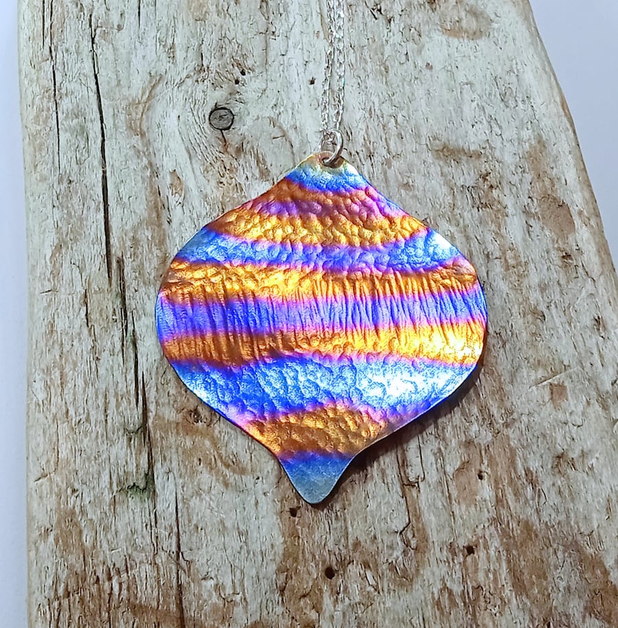  Handmade Coloured Titanium Festive Bauble Pendant Necklace - UK Free Post