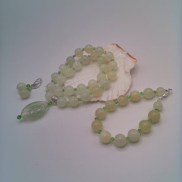 Olive Jade and Crystal Necklace with Hollow Glass Pendant Bracelet and Earrings 